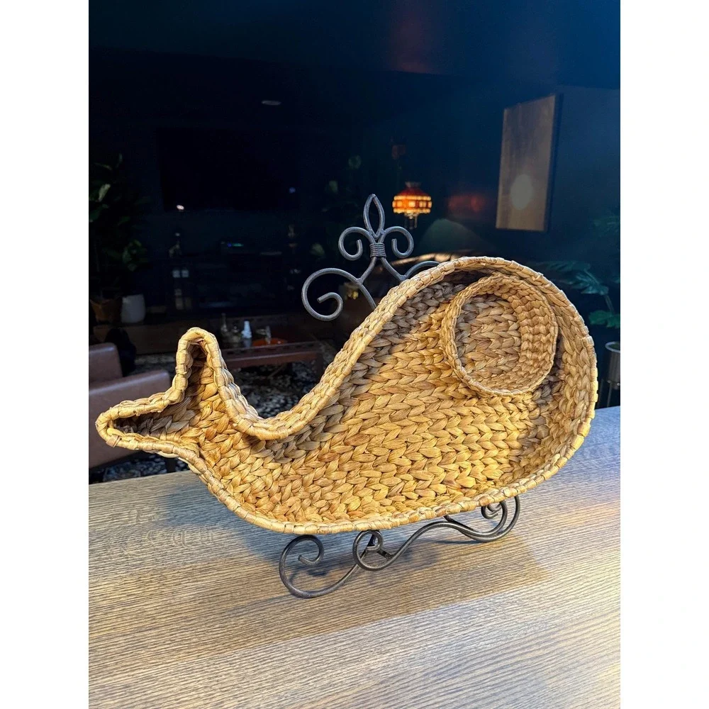 Vintage Whale Chip & Dip Tray – Banana Leaf Rattan Server, 22″ Long Coastal Déco